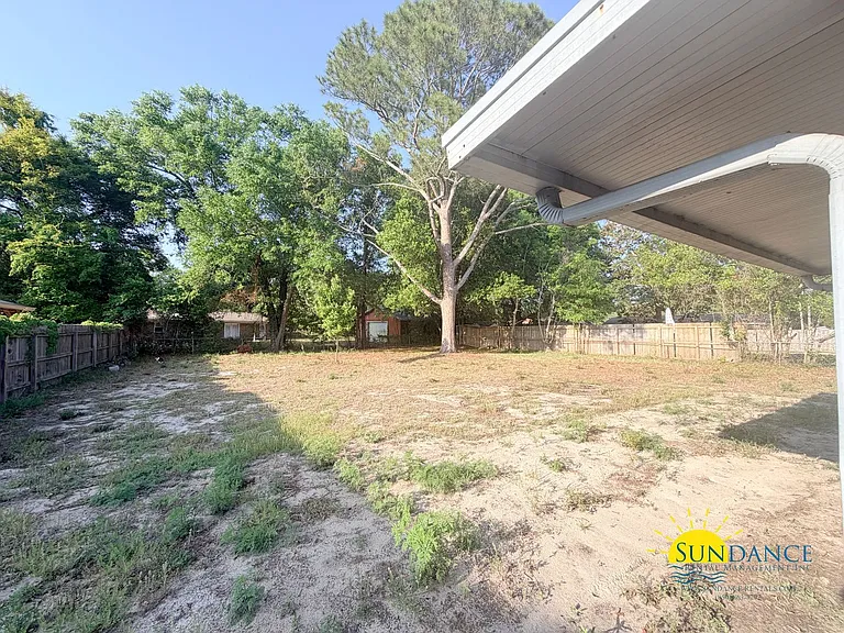 166 Marcia Dr — Photo 23