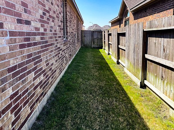 3rd image of 12311 Carita Ct