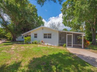 517 Park Ave, Sebastian, FL 32958