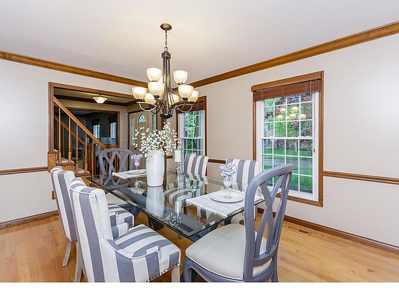 4th image of 13695 River Valley Ct