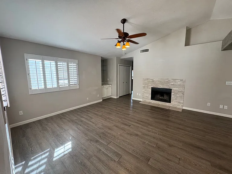 1107 W Piute Ave — Photo 5