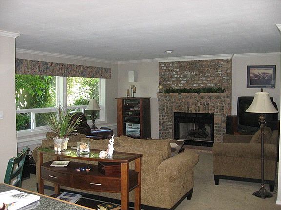 Family Romm, gas fireplace
