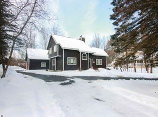 7984 Ontonagon Ct, Thompsonville, MI 49683