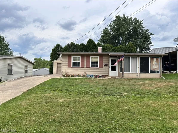 412 Illinois Ave, Girard, OH 44420