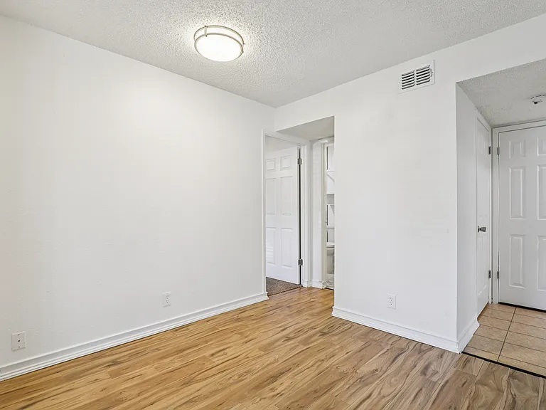 Wolfe Run Apartments — Photo 46