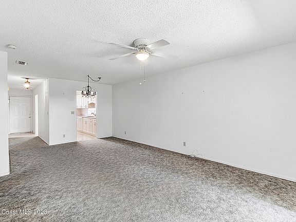 5th image of 853 Dow Ln