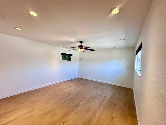 983 Modjeska Cir — Photo 11