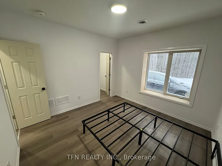 385 Gables Rd — Photo 11
