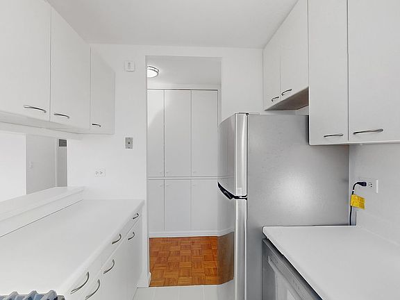 3rd image of 200 E 89th St APT 16G