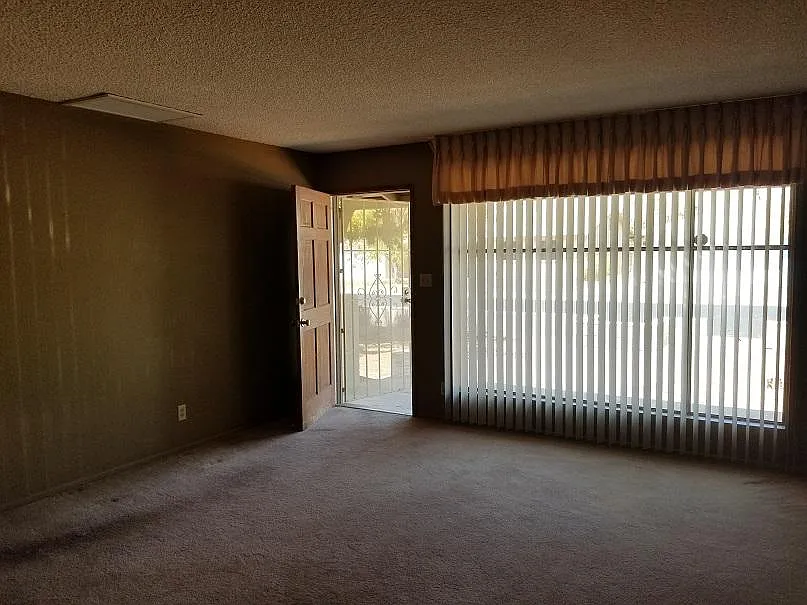 4 bed, 1620 sqft, $2,100 — Photo 4