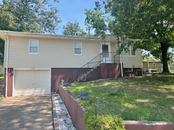 1419 Oak Hill Drive, Cassville, MO 65625