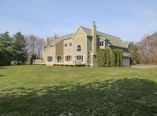 54 Crest Dr, Cranston, RI 02921