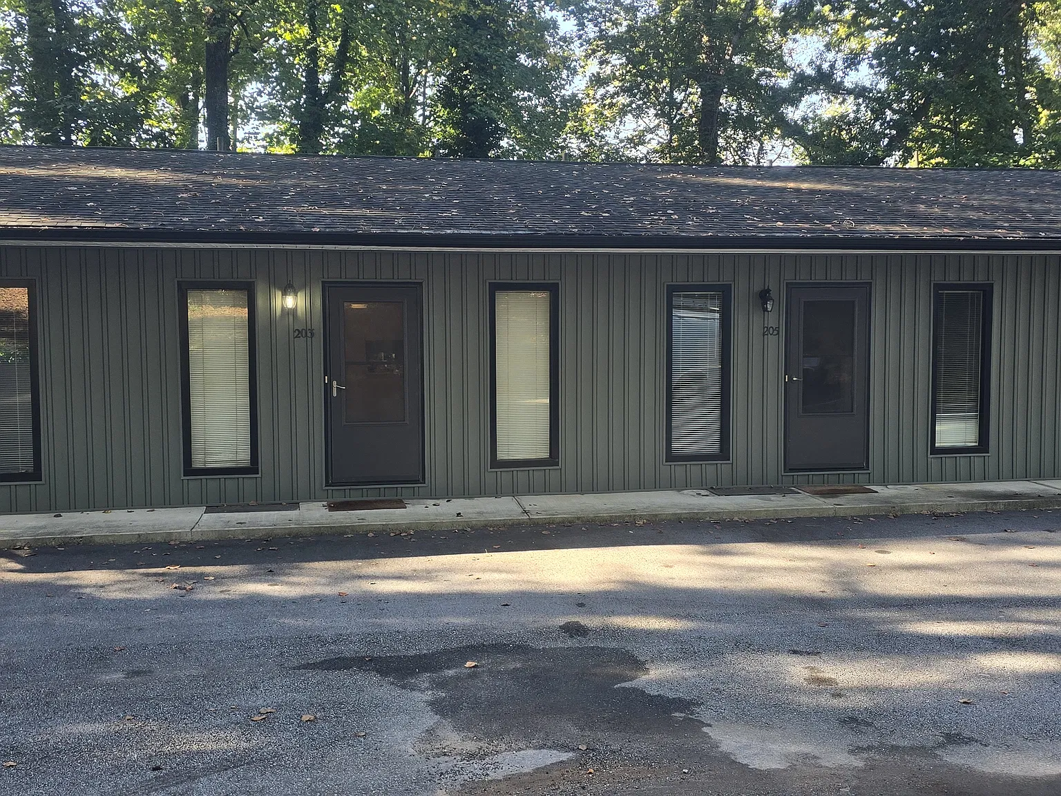 2 bed, 1.5 bath, 1250 sqft, $1,250 — Photo 1
