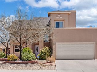 11532 Rafael Serna Ln, El Paso, TX 79934