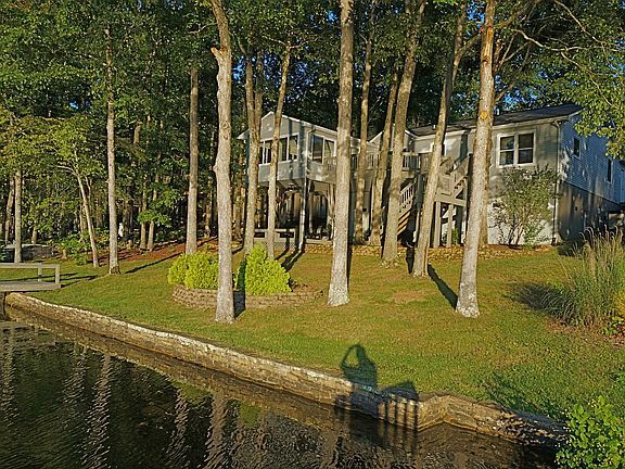 2nd image of 145 Meadowview Dr