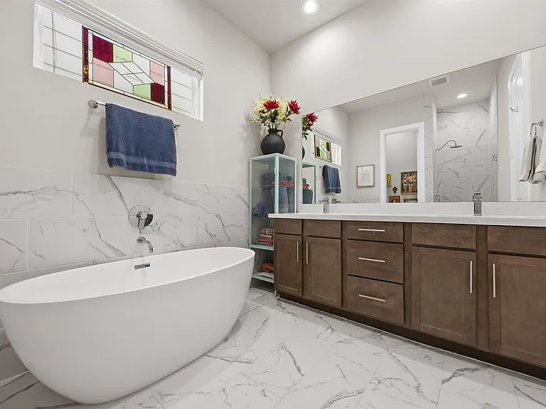 2323 Warhol Way — Photo 21