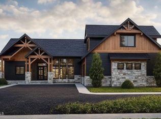 215 White Cloud Dr, Sandpoint, ID 83864