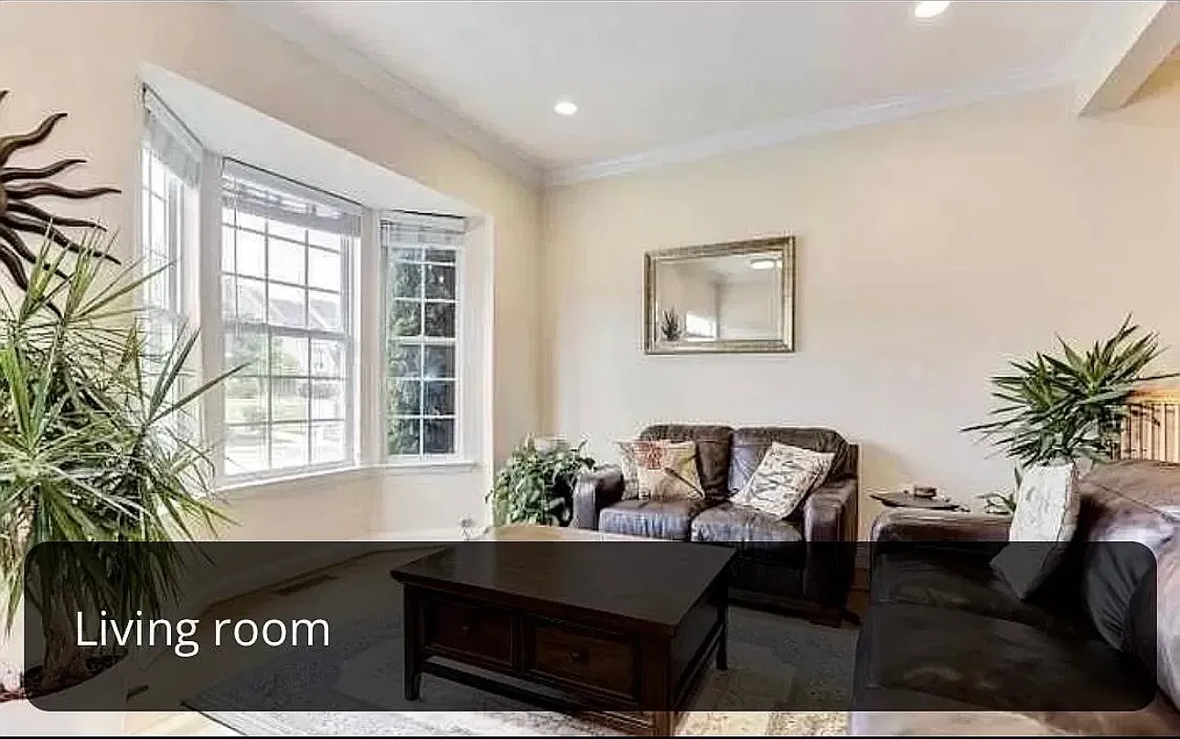 826 Linfield Ter NE — Photo 4