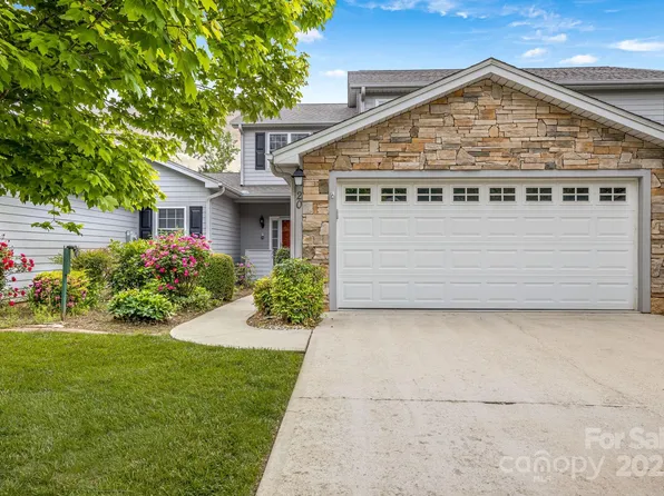 20 Holiday Dr, Arden, NC 28704