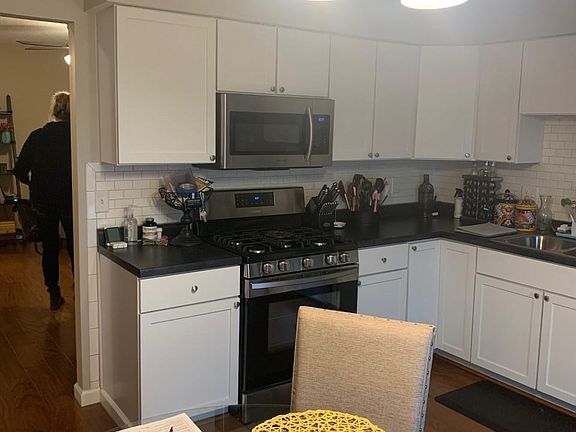 5th image of 2623 Delaware Dr