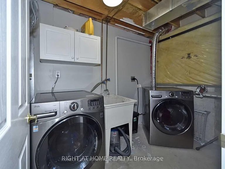 1434 Largo Cres — Photo 30