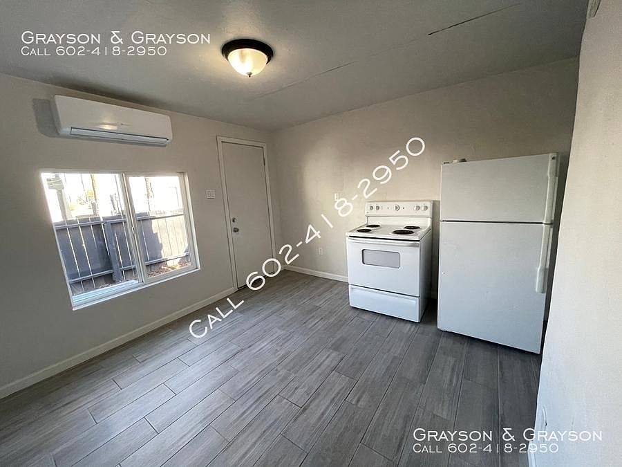 2nd image of 1930 W Van Buren St #15