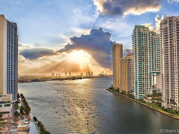 3rd image of 200 Biscayne Blvd Way #4702/04/12