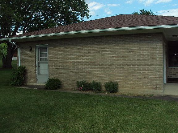 3rd image of 100 Linwood Dr