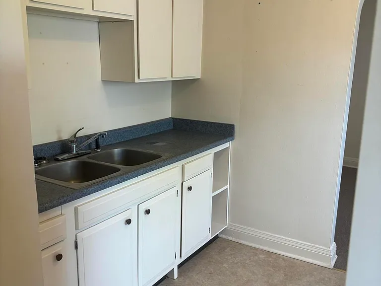 306 S Ewing Ave #4 — Photo 4