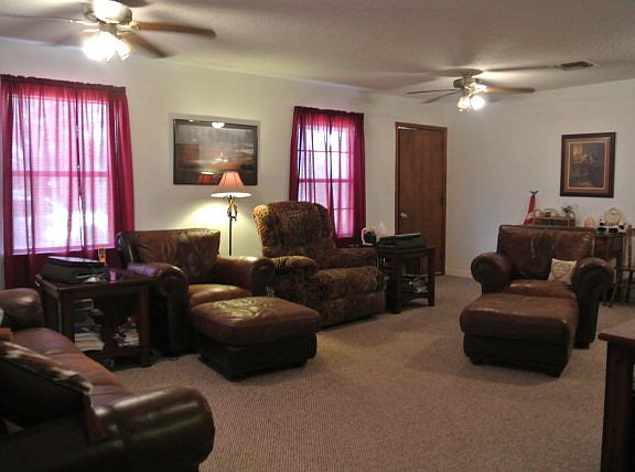 2nd image of 1017 N Avenue F
