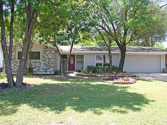 2nd image of 7803 Pinebrook Dr