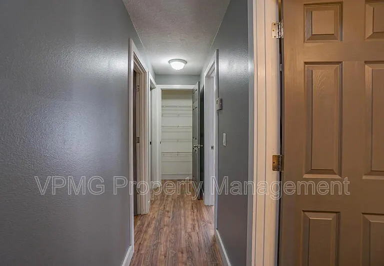 7602 NE 159th Ave — Photo 13
