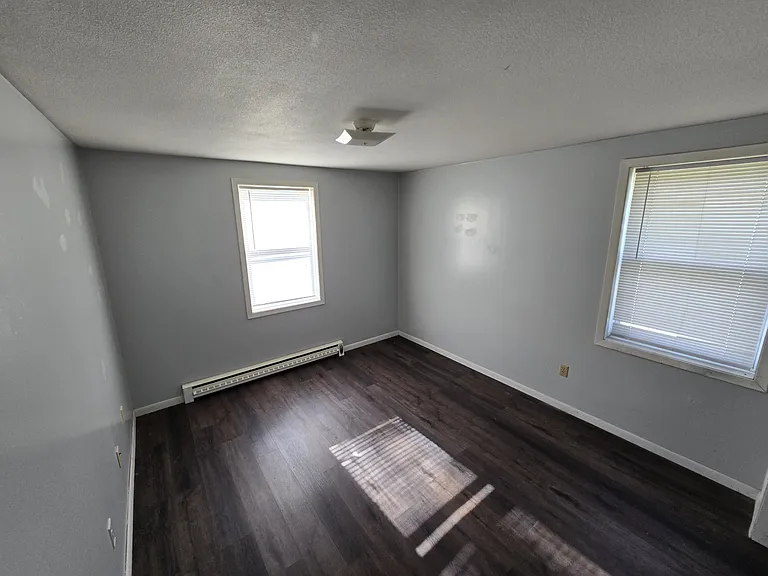 318 Walnut St #8 — Photo 3