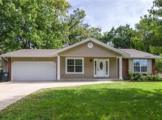 1302 Golden Gate Ln, Saint Peters, MO 63376