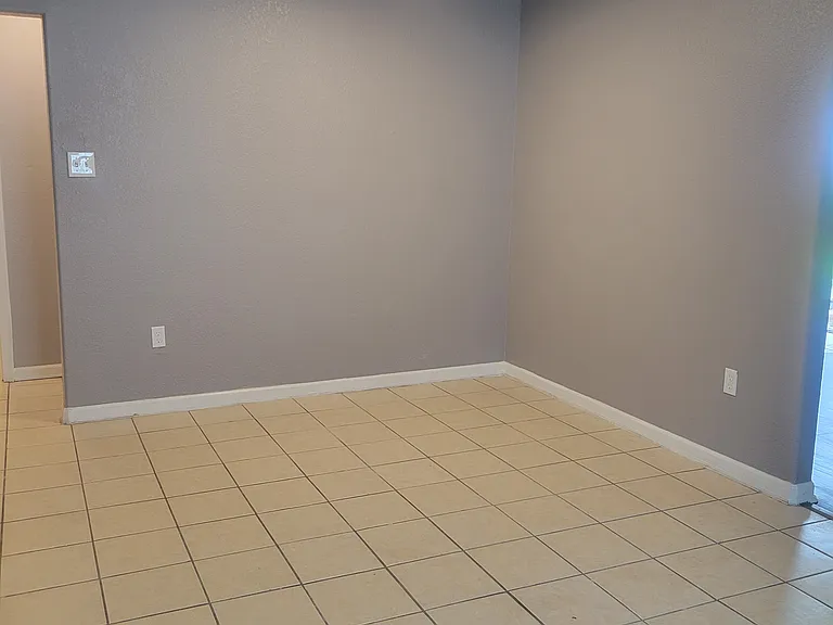 1620 Chandler St — Photo 8