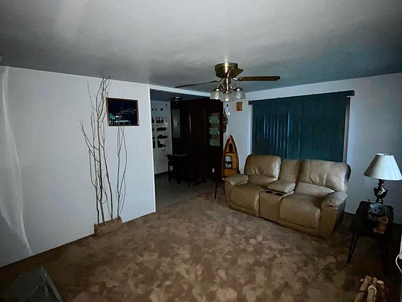 2nd image of 609 Birch St