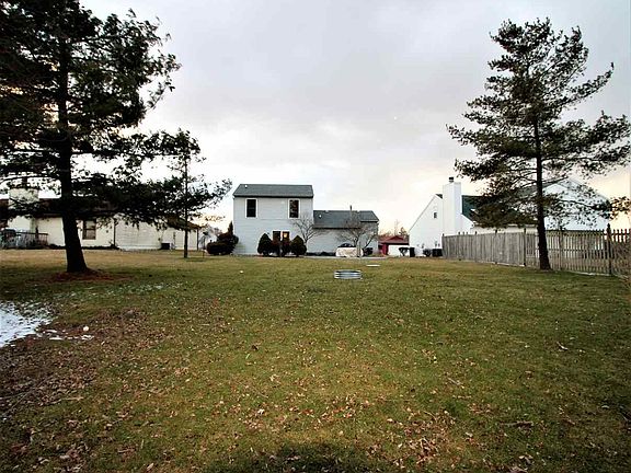 5th image of 510 N Granada Dr