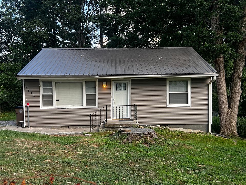 1st image of 1912 Houstonia Dr
