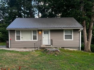 1912 Houstonia Dr, Knoxville, TN 37918