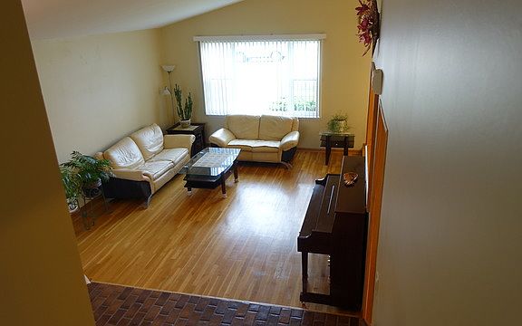 5th image of 5226 Jarvis Ave