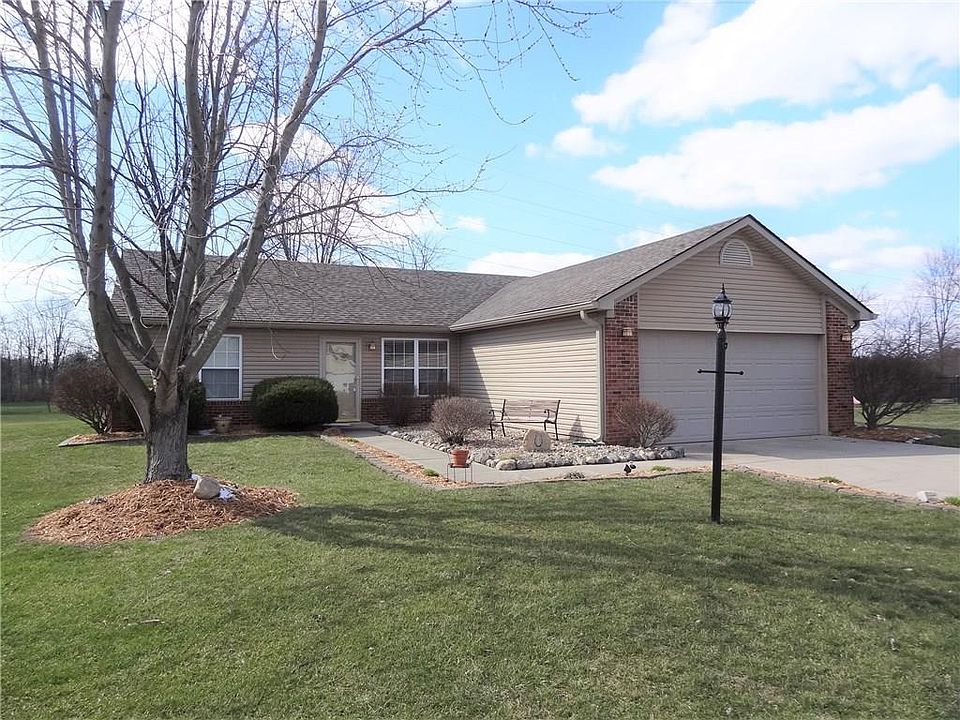 1st image of 304 Creekstone Ct