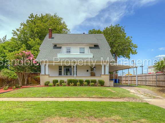 2nd image of 1116 S College Ave