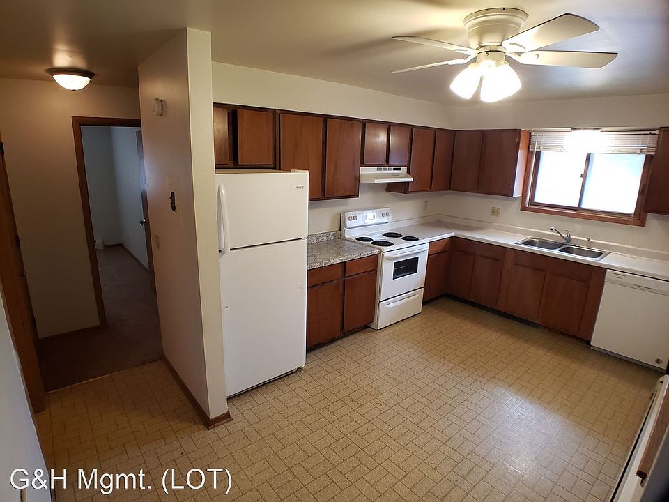 1st image of 1208 3rd Ave NE #103