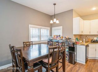 (Undisclosed Address), Waukegan, IL 60087