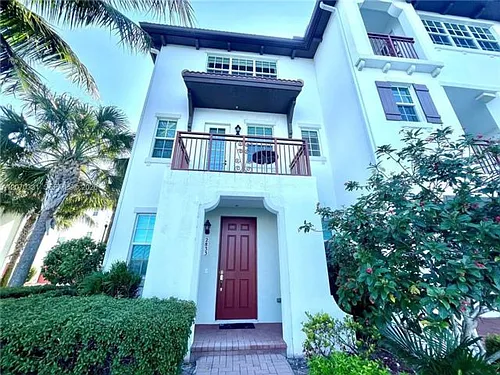 2833 SW 119th Way Photo 1