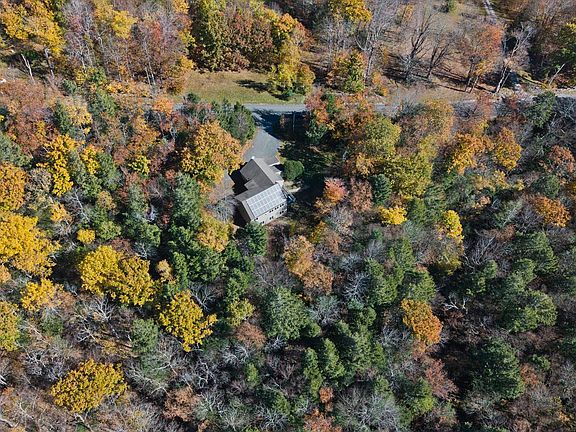 3rd image of 147 Chipman Rd