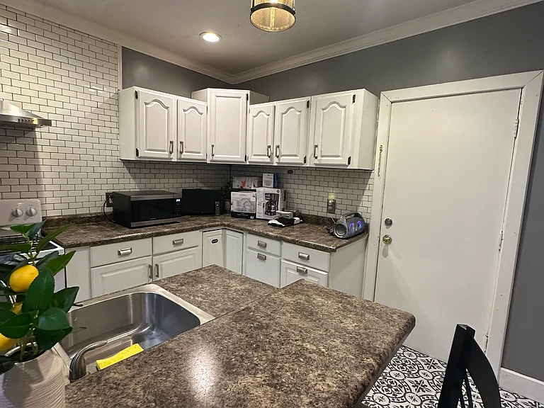 404 E Jackson St — Photo 10