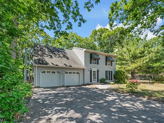 5th image of 244 Juniper Ln