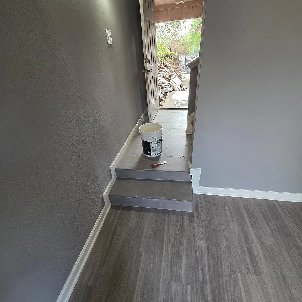 3 bed, 1.0 bath, 2002 sqft, $1,495 — Photo 2