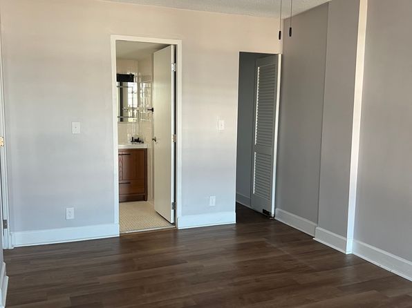 1101 N Elm St #PENTHOUSE 1404